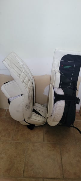 34" 2022 True Catalyst PX3 Goalie Leg Pads Pro Stock (Used)