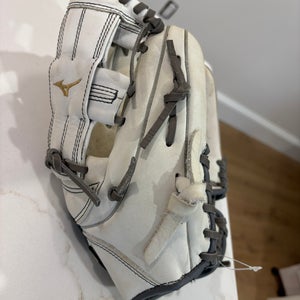 2023 Mizuno Right Hand Throw Infield MVP Prime 11.5" (Used)