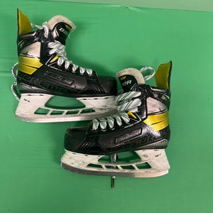 Youth Bauer Supreme 3S Hockey Skates (Regular) | Size: 13.5 (Used)
