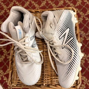 White Kids Youth Size M 4.5 (W 5.5) New Balance Freeze (Used)