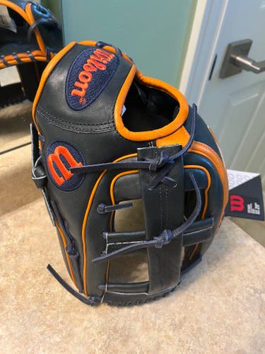 2022 Infield Wilson A2000 Baseball Glove 12.25" (New)