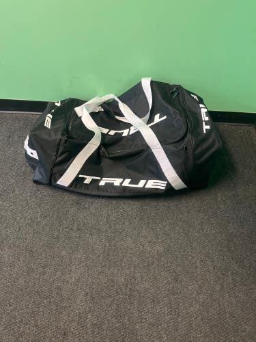 True Hockey Equipment Duffle Bag (Used) | 36”x16”x16”