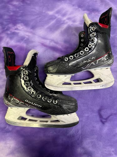 Intermediate Bauer Vapor 3X Hockey Skates Regular Width Size 5 (Used)