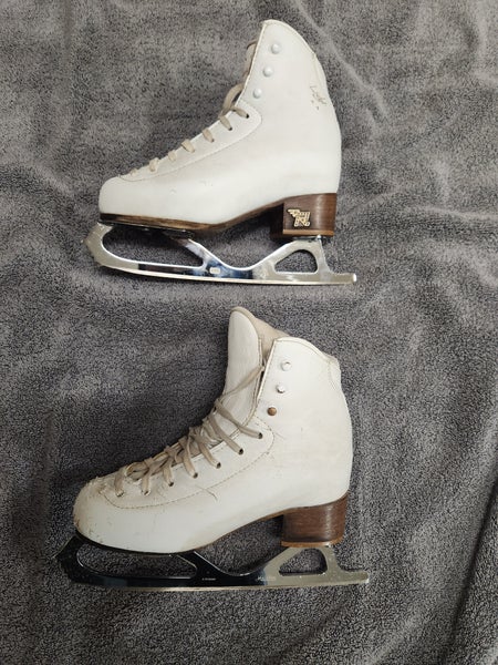 Risport Figure Skates B Adult 6 (Used)