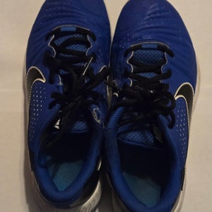 Used Blue Men's Size M 3.5 Nike Alpha Hurache  Elite Turf Cleats