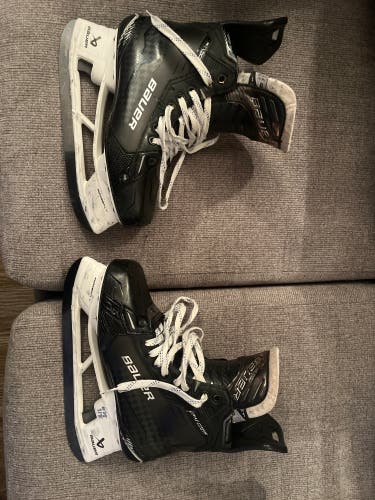 Bauer Supreme Shadow Regular Width 8 (Used)