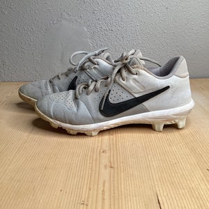 Gray Kid's Youth Nike Low Top Footwear Molded Cleats (Used) 5Y