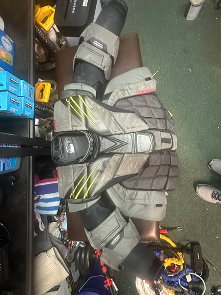 Medium Bauer Hyperlite (Used)