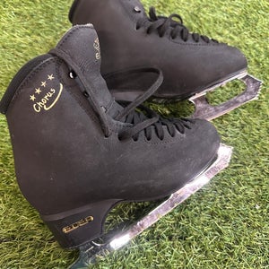 Black 225 EDEA chorus Figure Skates w/ MK Galaxy Blades(Used)