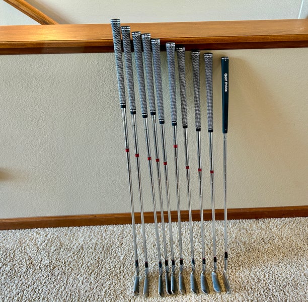 Men's 1980 Ben Hogan Right Handed Iron Set 9 Pieces Steel Shaft (Used)