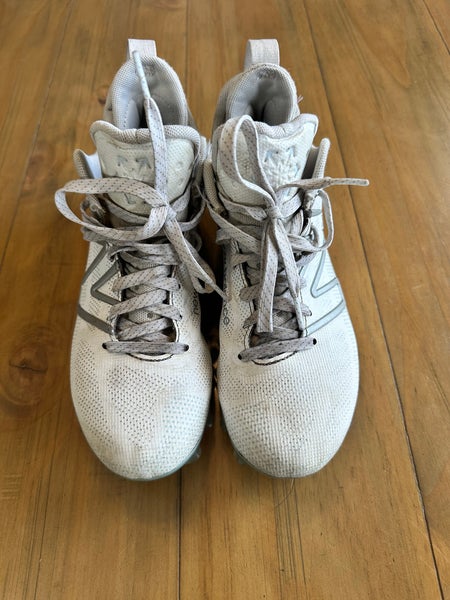 White Men's Size M 6.0 (W 7.0) Adult New Balance Mid Top Freeze 4.0 (Used)