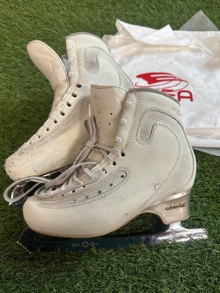 White 250 EDEA Ice Fly Figure Skates w/ John Wilson Gold Seal blades (Used)
