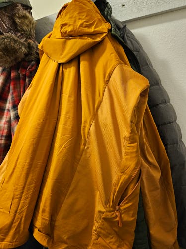 Orange Men's Large wind jacket