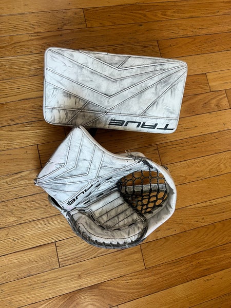 True Catalyst Senior Glove And Blocker Set 9X3