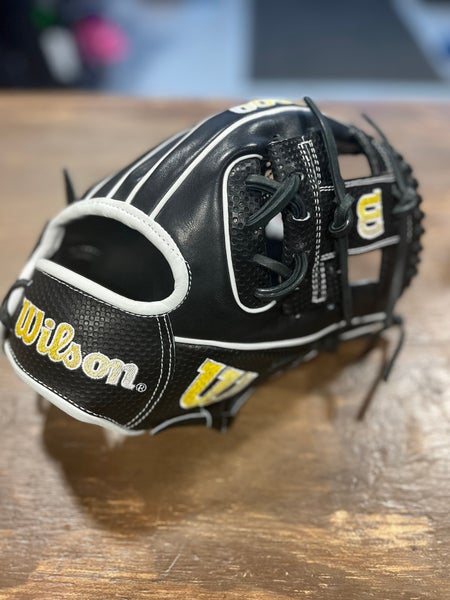 Wilson A2000 1786 Spin Control 11.5” Infield Glove
