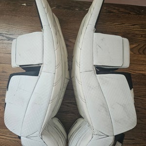 29" Brian's GNETik X5 Goalie Leg Pads (Used)