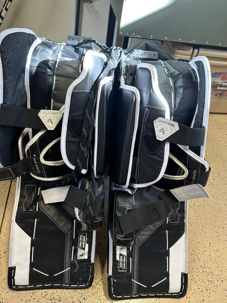Large 2023 Bauer Supreme M5 Pro (Used)