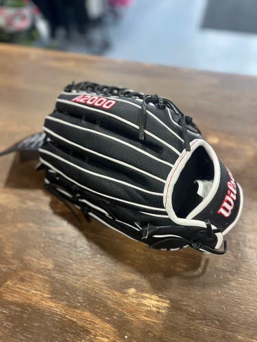 Wilson Right Hand Throw Outfield A2000 OT7 12.75" (New)