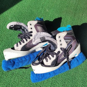 Bauer Reactor 5000 Hockey Goalie Skates Size 2 (Used)