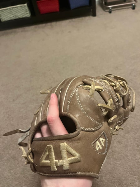 2023 44 Pro Right Hand Throw Infield Signature Series 11.5" (Used)