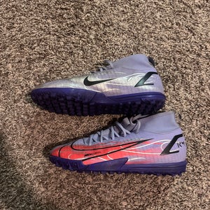 Purple Kids Size M 5.5 (W 6.5) Nike Turf Cleats Mercurial Superfly (Used)