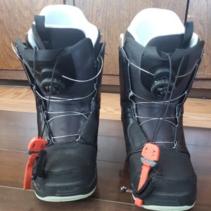 WOMENS 10/27.0 Burton BOA PROGRESSION SNOWBOARD BOOTS *USED* WASHED&CLEANED