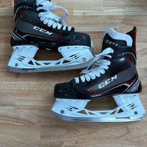 Lightly Used CCM JetSpeed FT1 Pro Stock Size 6.5 (Used)