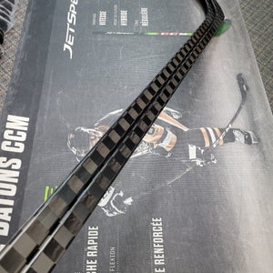 2 PACK | P28 | 65 Flex NEW! Intermediate CARBON PRO Extra Lite Right Handed Hockey Stick Pro Stock