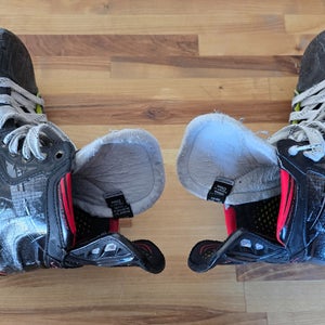 Bauer Vapor 2X Hockey Skates Size 5 (Used)