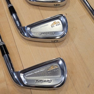 Cleveland 588 CB/MB RH Iron Set 4-PW (stiff)