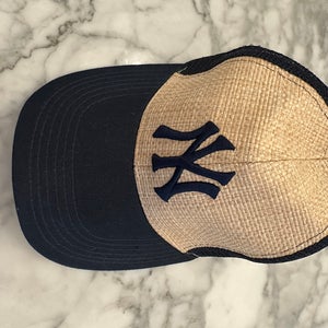 NY Yankees Navy Blue & Beige Woven Adult Unisex One Size Fits All  (Used)