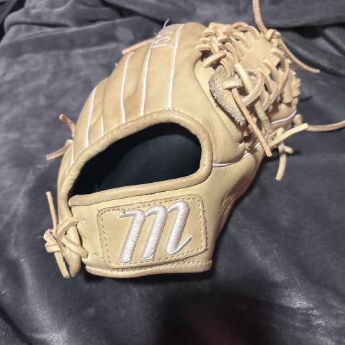 Right Hand Throw Marucci Infield 11.75" (Used)