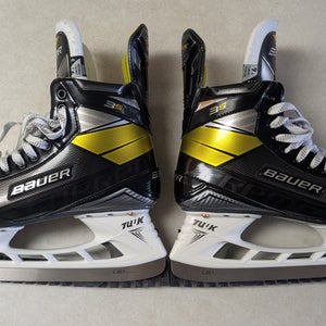 *LIKE NEW* Bauer Supreme 3S Skates - 9.5 Fit 2 (Regular)