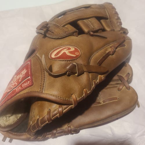 Right Hand Throw Rawlings Sandlot Series Baseball Glove 11.75" (Used)