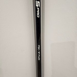 Bauer Nexus E5 Pro Right Handed Hockey Stick P92 Senior