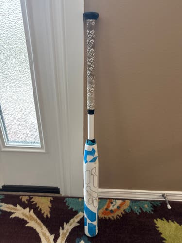 DeMarini CF Bat (-10) 23 oz 33" (Used)