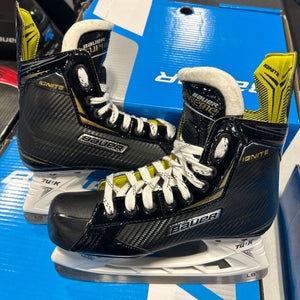 Bauer Ignite Extra Wide Width Size 4.5 (New)
