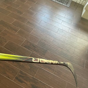 Intermediate Bauer Left Hand Vapor Hyperlite 2 P92 (Used)