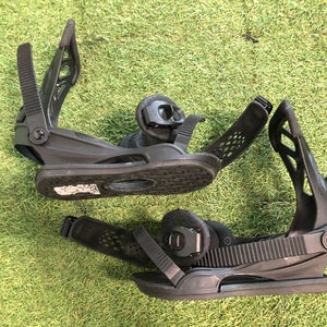 Large Union Contact Pro Snowboard Bindings (Used)