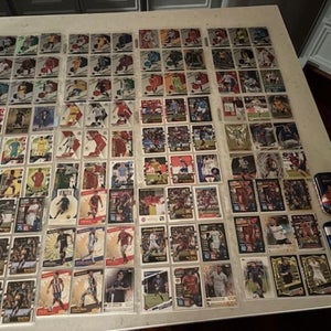318 Soccer Cards in plastic sheets