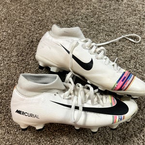 Nike Jr Mercurial Superfly 6 Academy FG Soccer Shoes Youth Size 4.5 AJ3541-109