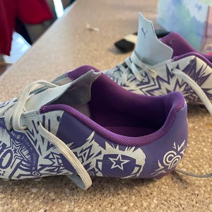 Purple Kids 2 1/5 Puma Molded Cleats (Used)