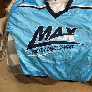 Blue Men's Large  (Used)