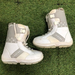 Kid's 4.0 Burton Grom Lace Snowboard Boots (Used)
