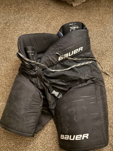 Large Senior Bauer (Used)