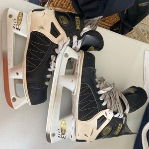 CCM Tacks 352 Wide Width  10.5 (Used)