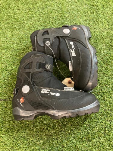 Rossignol BC X6  Cross Country Ski Boots | Size 7.5