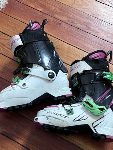 Women's Dynafit Alpine Touring Ski Boots Medium Flex (Used)