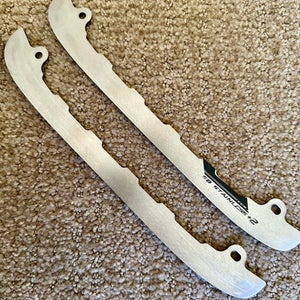 CCM SB Stainless +2 Runners 215 mm (pair)