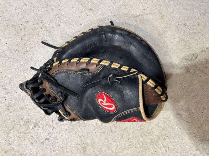 Catcher's Rawlings Right Hand Throw Heart of the Hide 33" (Used)